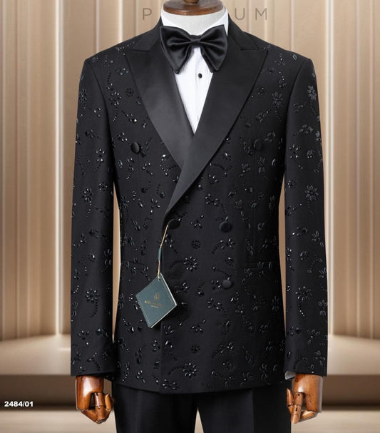 The One Suit That Will Make You Look Instantly More Attractive!